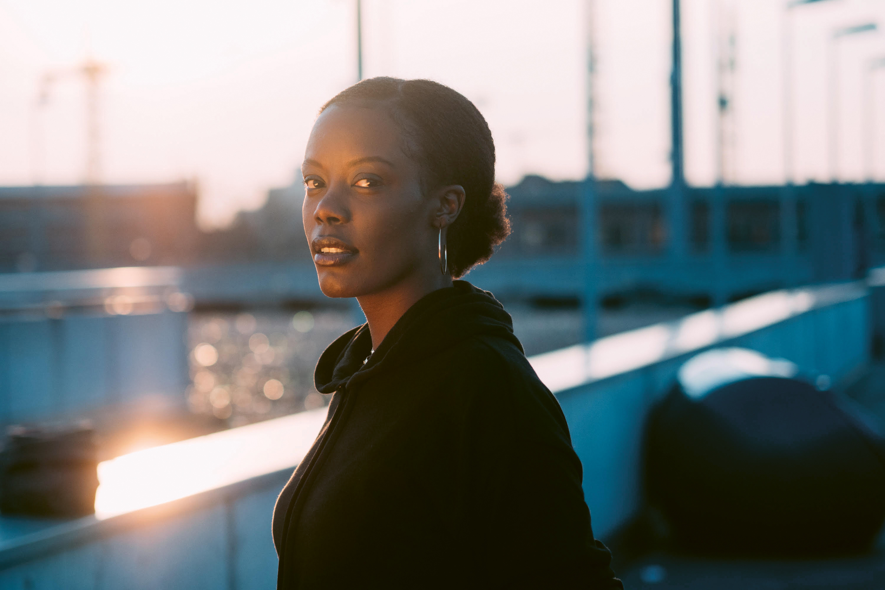 Fotos Übersetzerin Anna Dushime Sarah Cooper Wie du erfolgreich wirst ohne die Gefühle von Männern zu verletzen